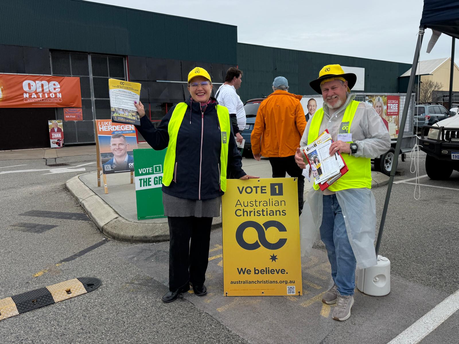 Volunteers working together